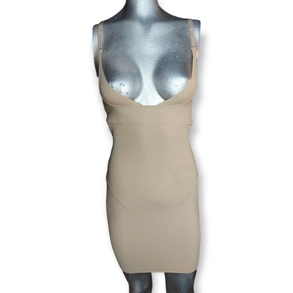 Flexees Maidenforme Nude Shapewear Dress Medium - Picture 1 of 11